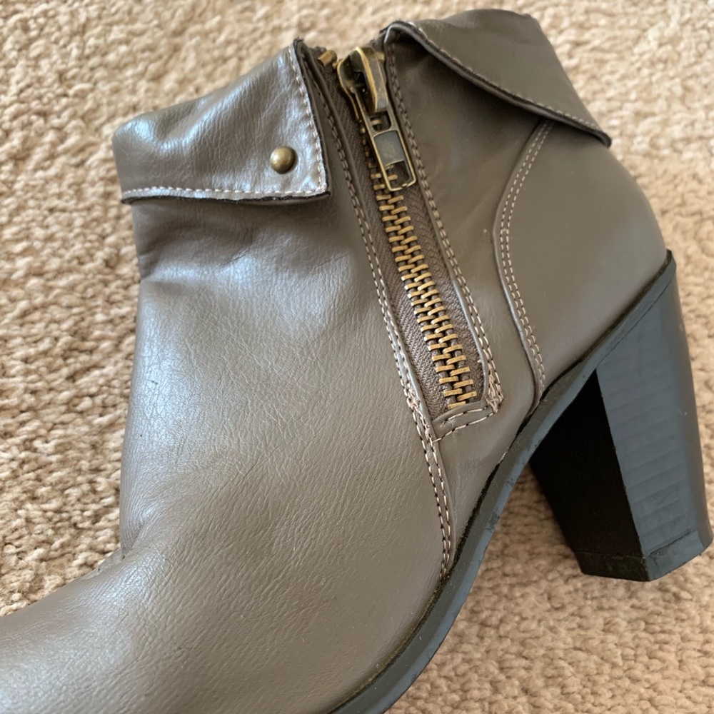 Booties - Picture 5 of 6